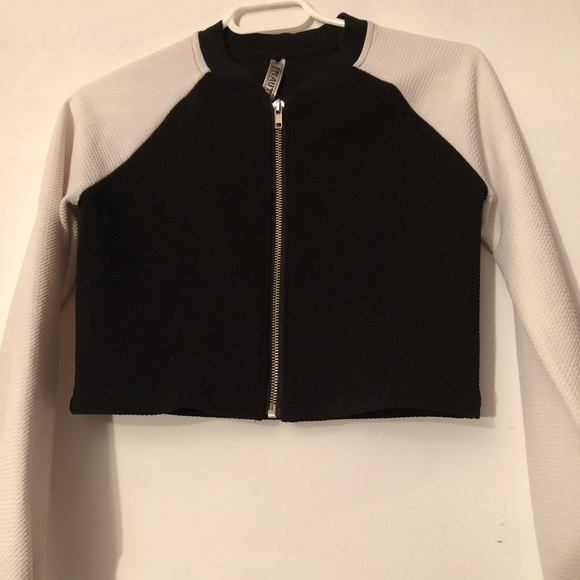 Black and White Jacket - Picture 2 of 8